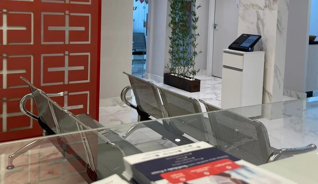 Laboratório Itamarati - Unidade Ceilândia Centro em Ceilândia Centro, Brasília - DF - Fachada e estrutura